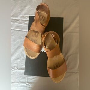 SOREL Ella Sandals